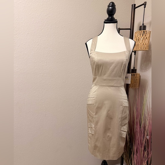 NWT Calvin Klein Women's Khaki Sleeveless Sheath Dress Size 4 - Picture 1 of 9